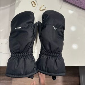 Mittens for skiing